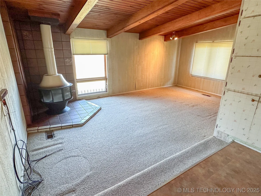 Photo of 418391 E 1215 Road