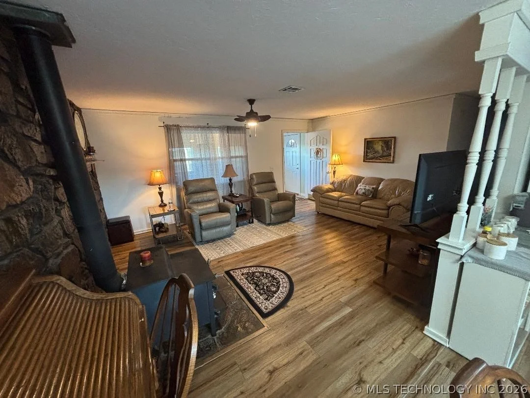 Photo of 411064 E 1180 Road