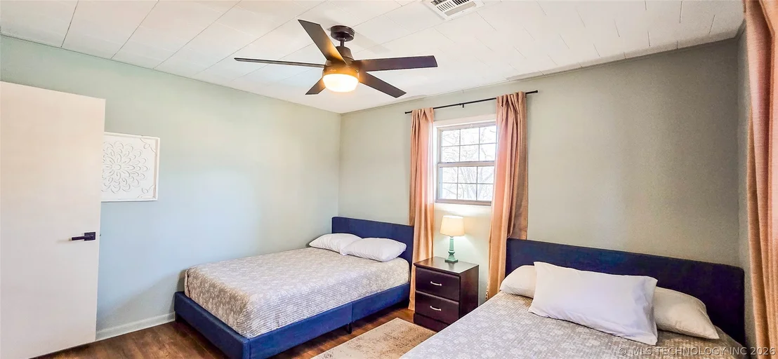 Photo of 1614 Sherwood Road