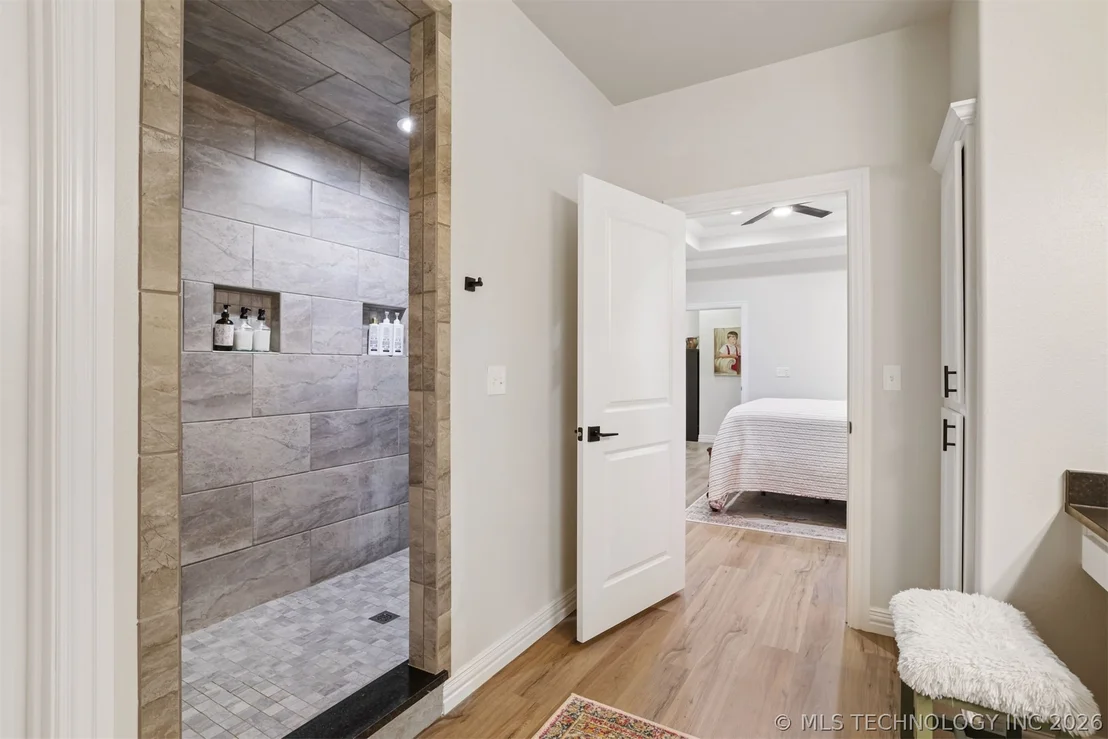 Photo of 302 Peachtree Road