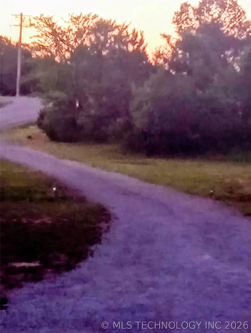 Photo of 21 County Line Road E