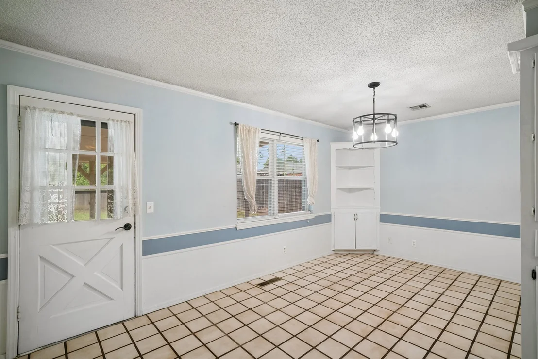 Photo of 903 Holmes