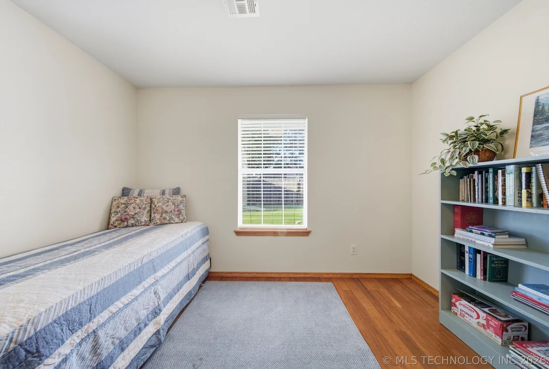 Photo of 2301 Piney Point Avenue