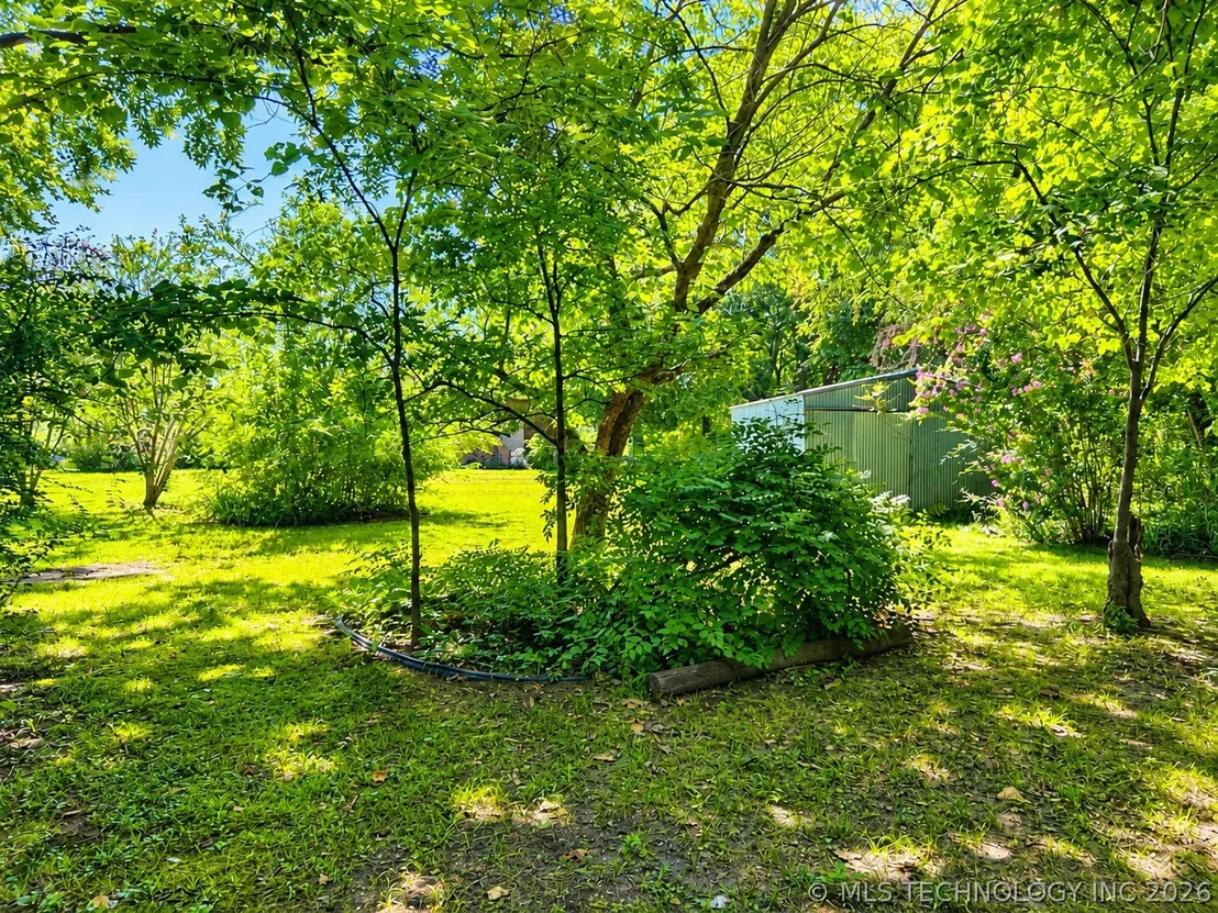 Photo of 15895 Briar Road