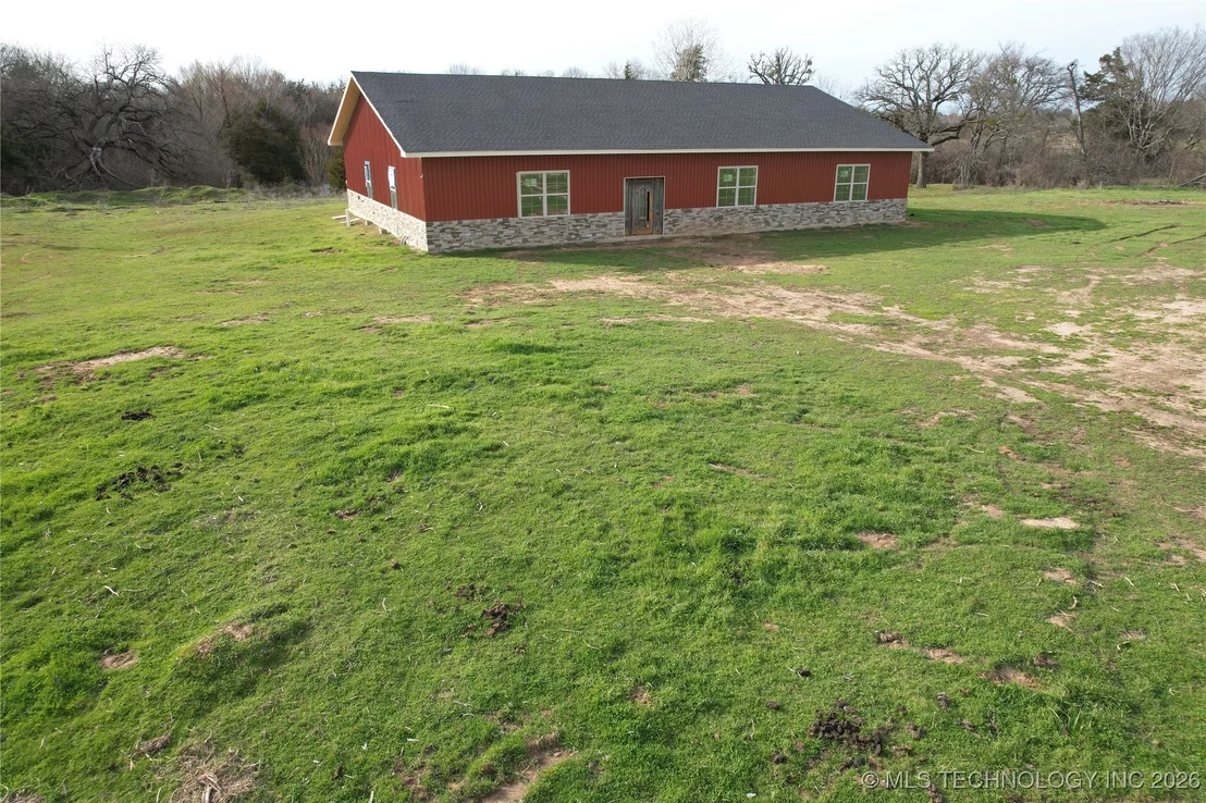 Photo of 1860 W Bumpass