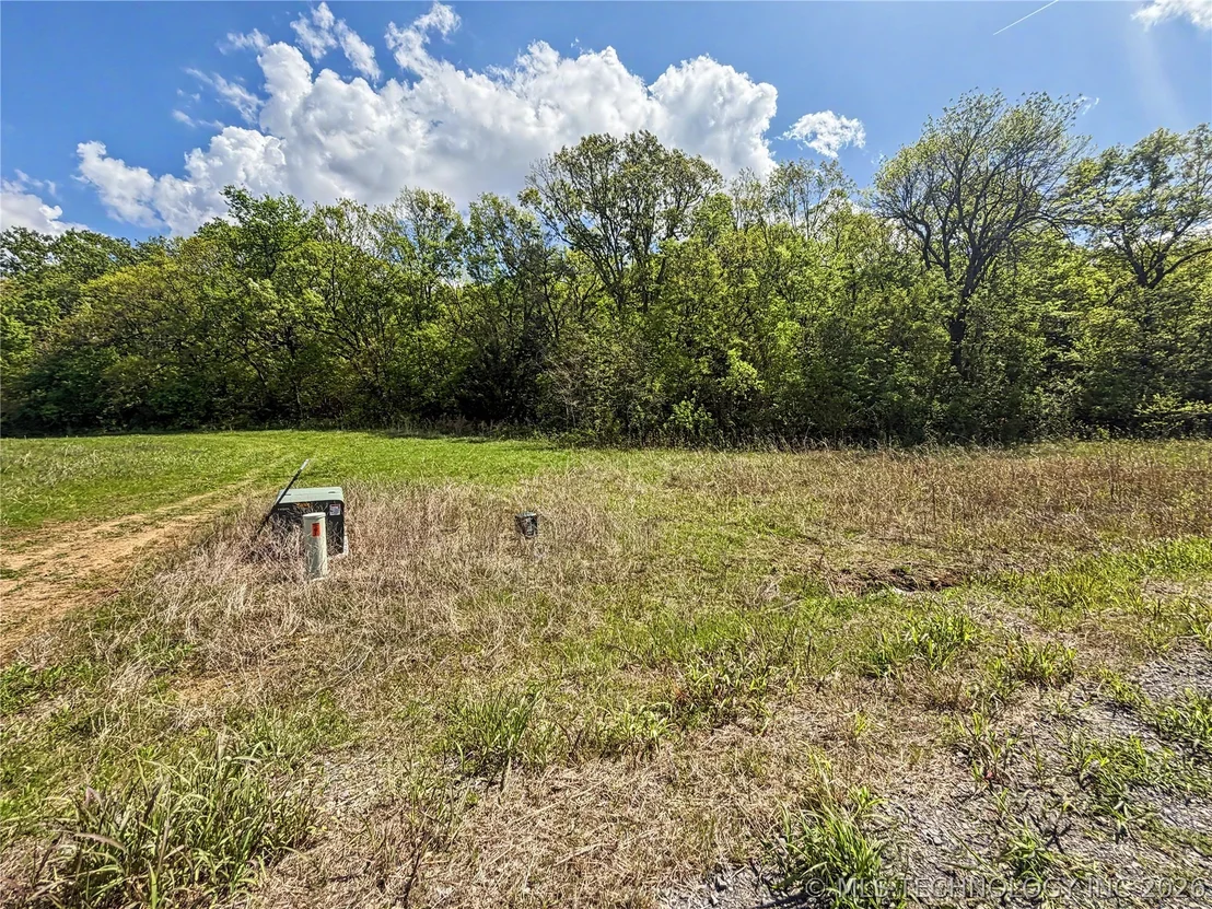Photo of 421 S Thunder Road