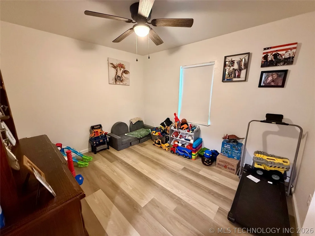 Photo of 989 Sequoyah Drive