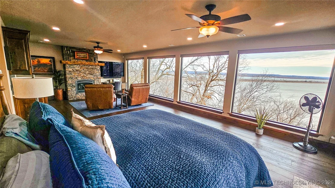 Photo of 417188 Mockingbird Lane