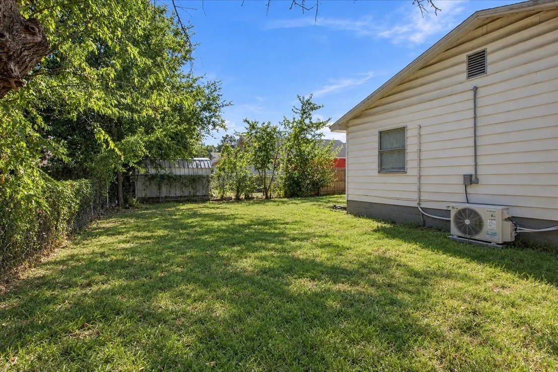 Photo of 724 W Cedar Street