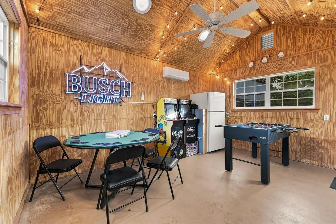 Photo of 2828 Riverview Road