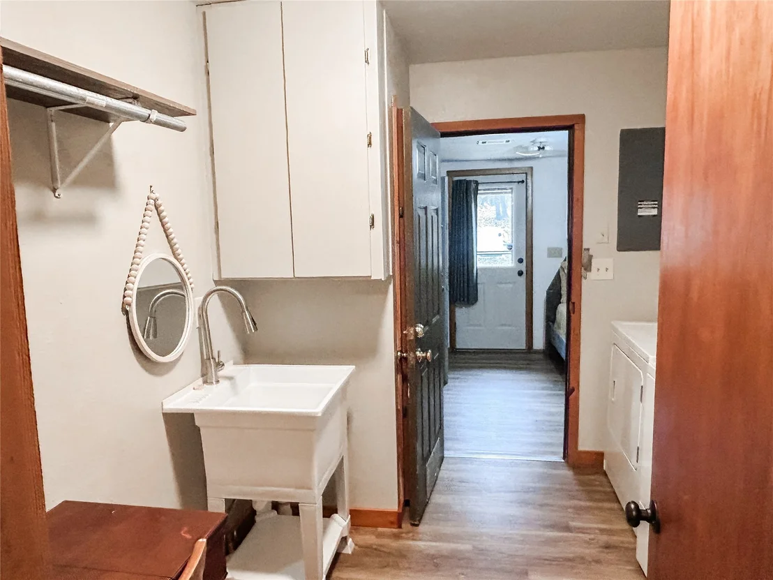 Photo of 589 Mohawk Drive