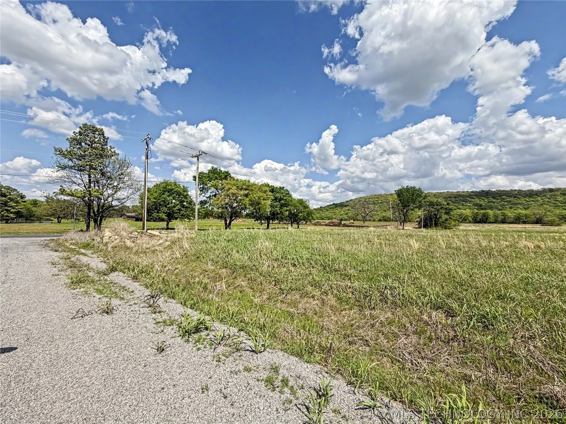 Photo of 433 S Thunder Road