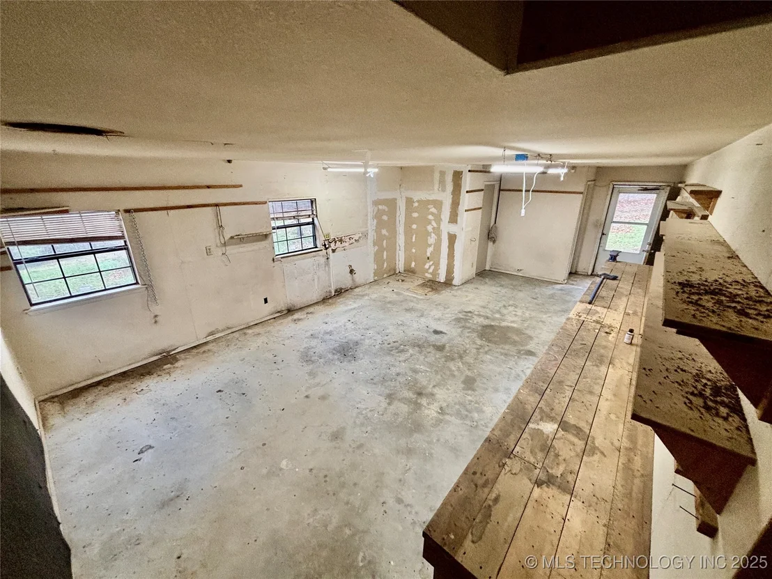 Photo of 413804 E 1212 Road