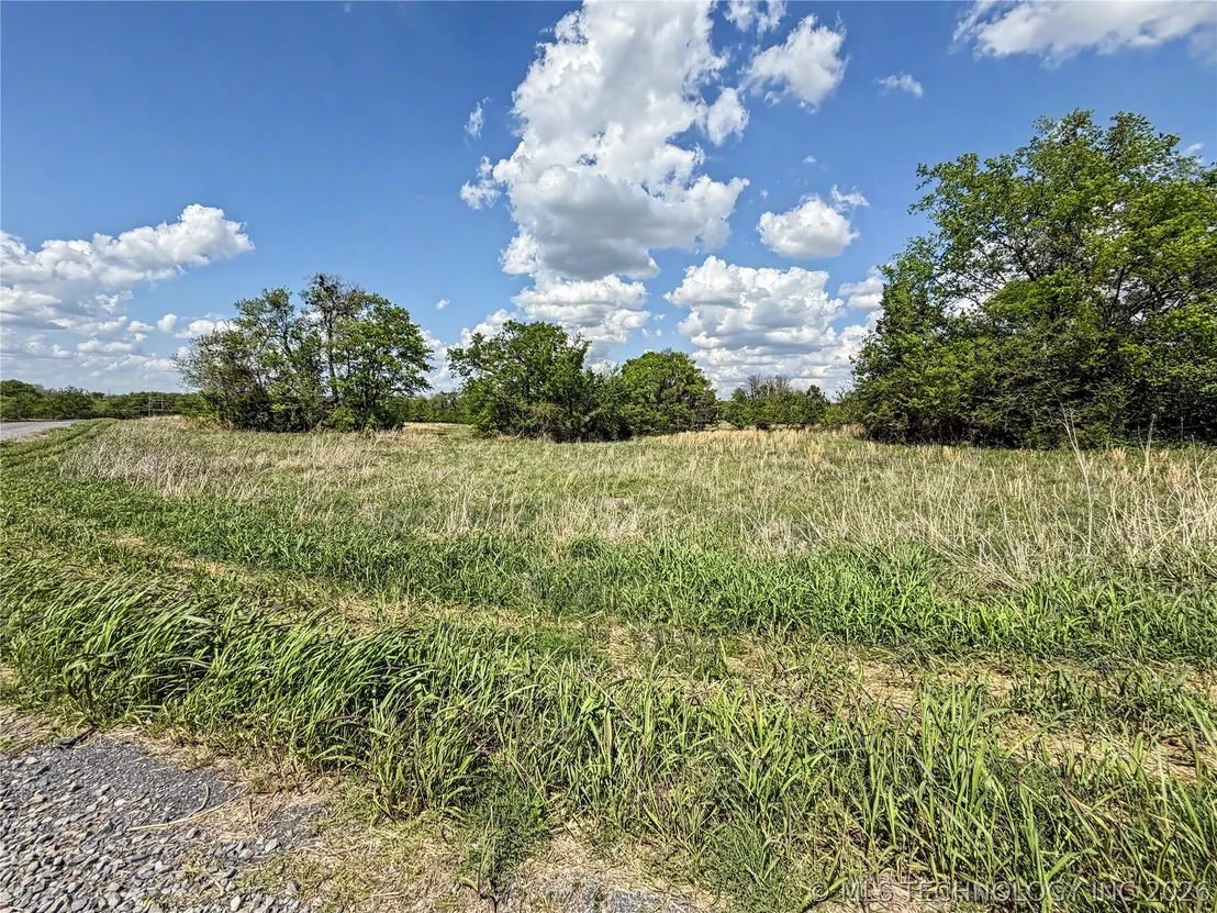 Photo of 414 S Thunder Road