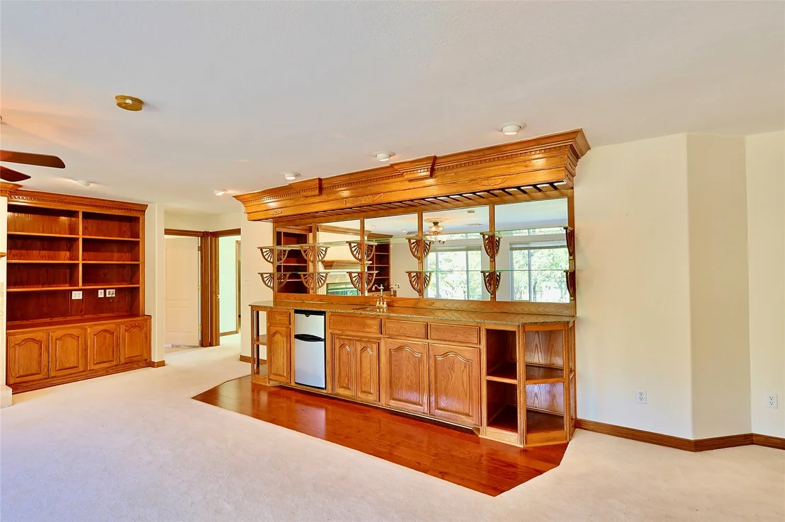 Photo of 25 E Shoreline Drive