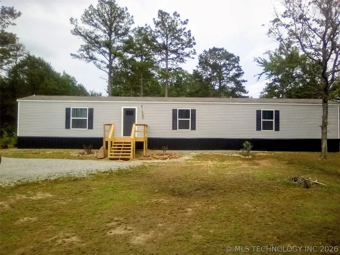 Photo of 21 County Line Road E
