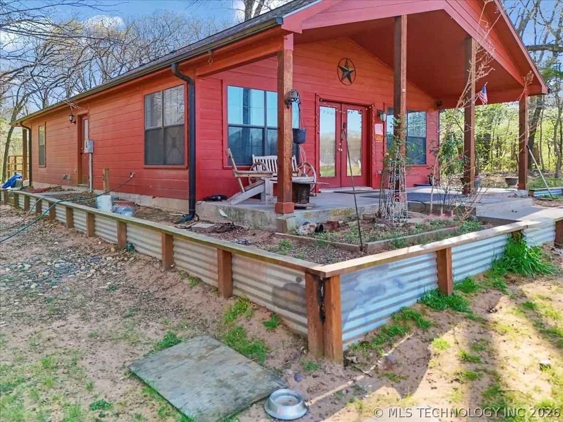 Photo of 2576 Winnett Road