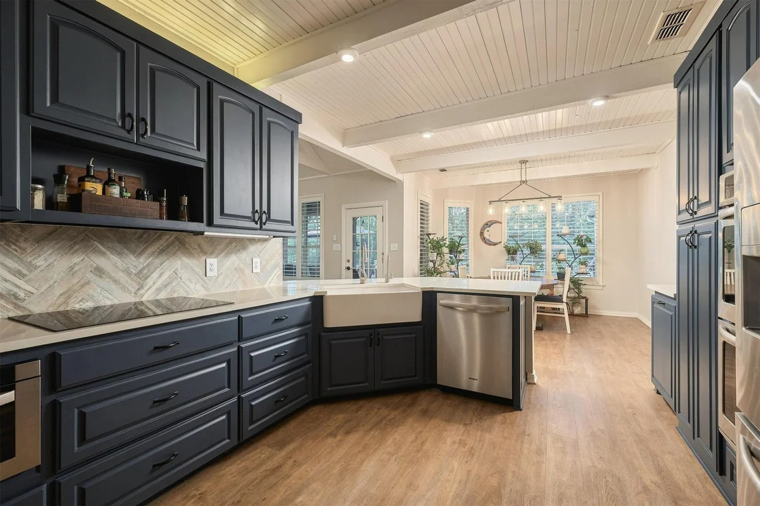 Photo of 205 Thousand Oaks