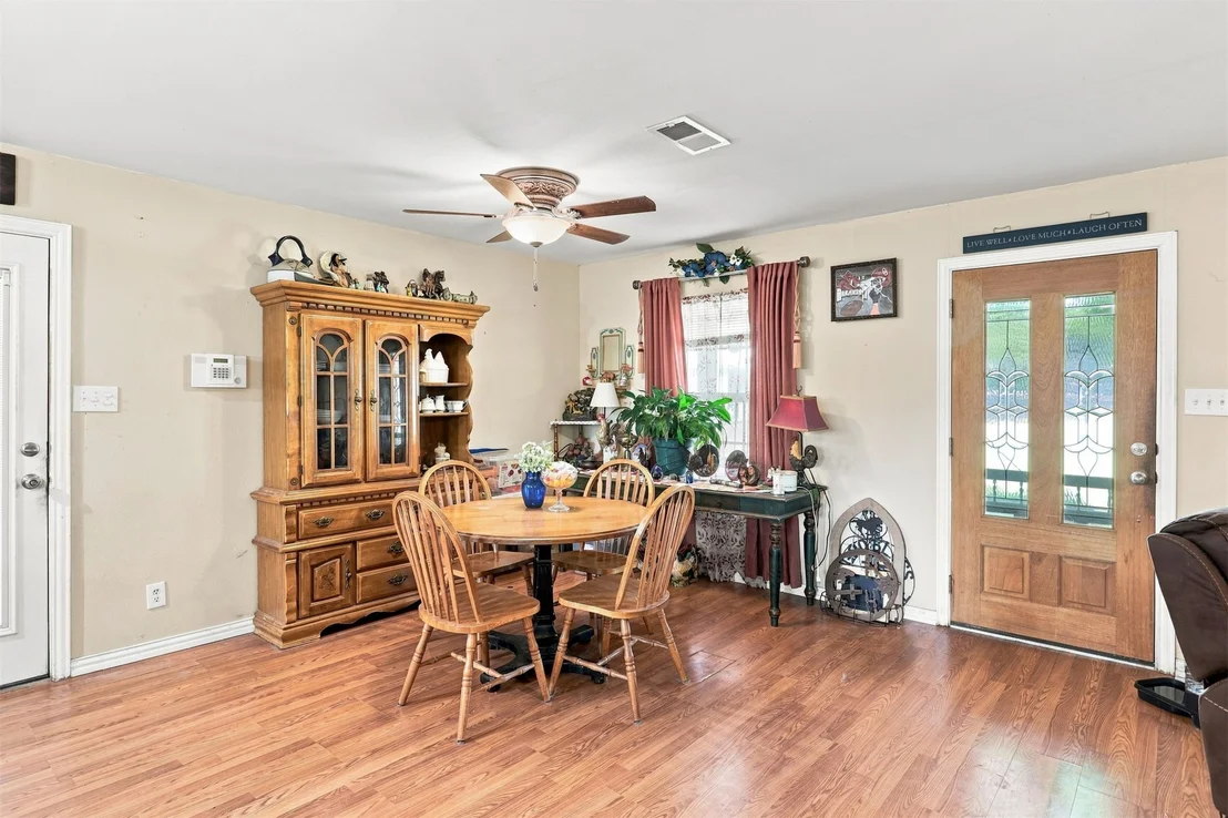 Photo of 208 W Umstead