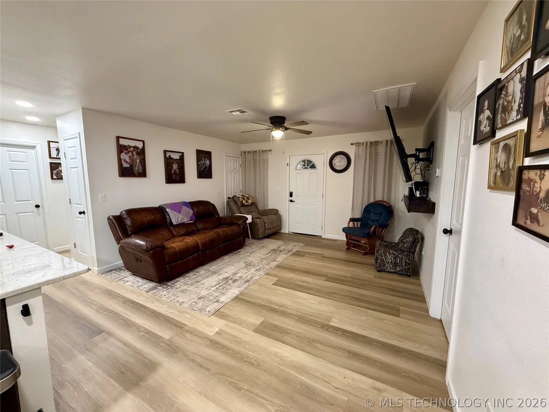 Photo of 989 Sequoyah Drive