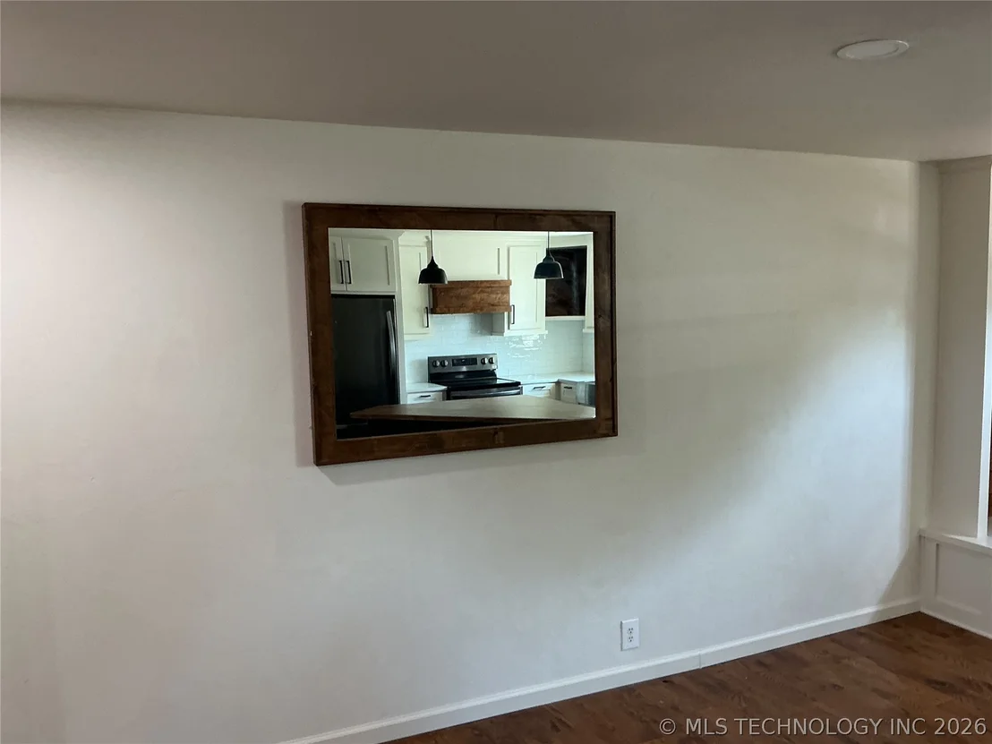 Photo of 8959 Birch Street