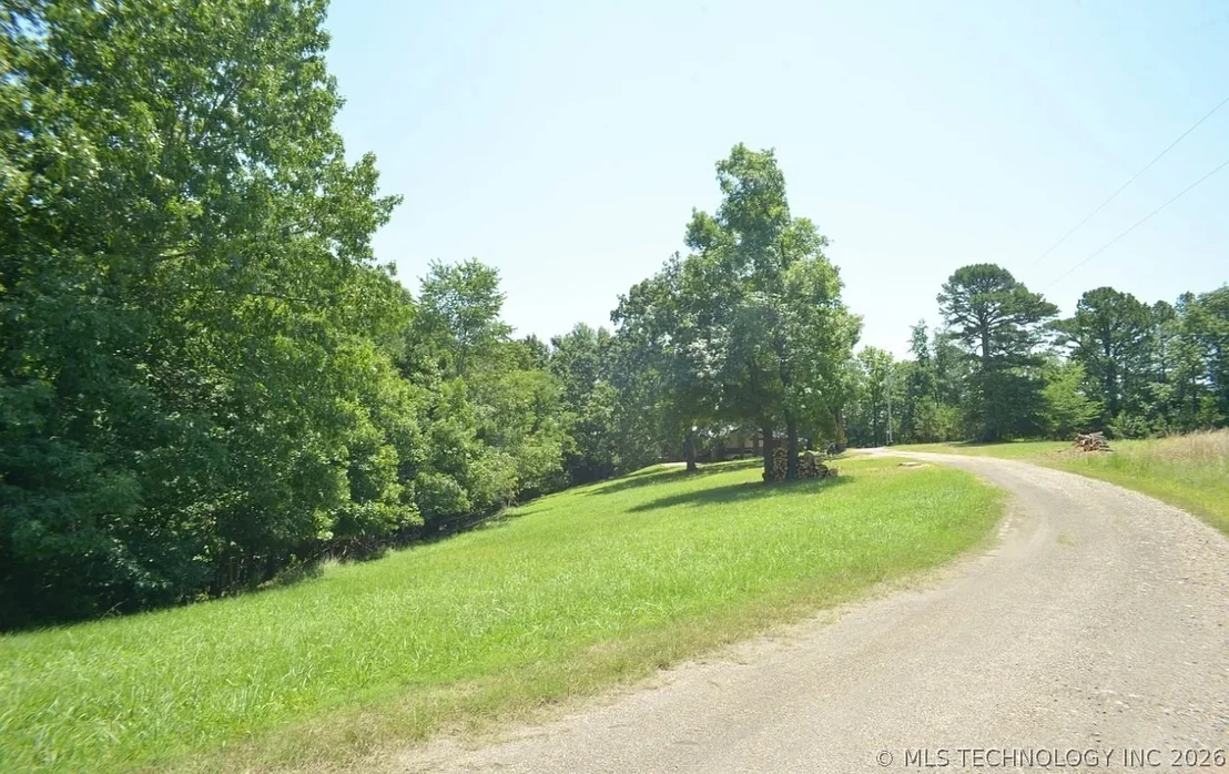 Photo of 612 Hilltop Circle