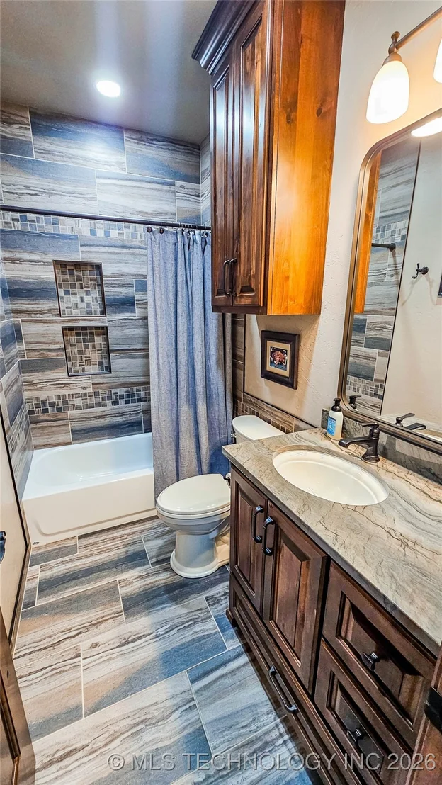 Photo of 417188 Mockingbird Lane