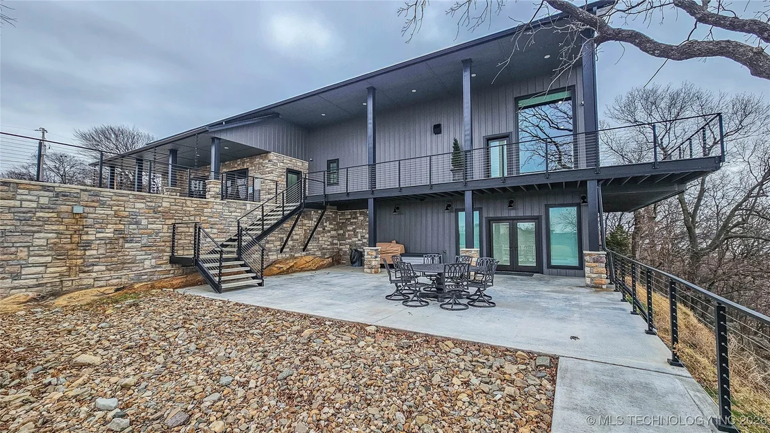 Photo of 417188 Mockingbird Lane