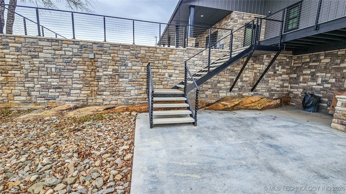 Photo of 417188 Mockingbird Lane