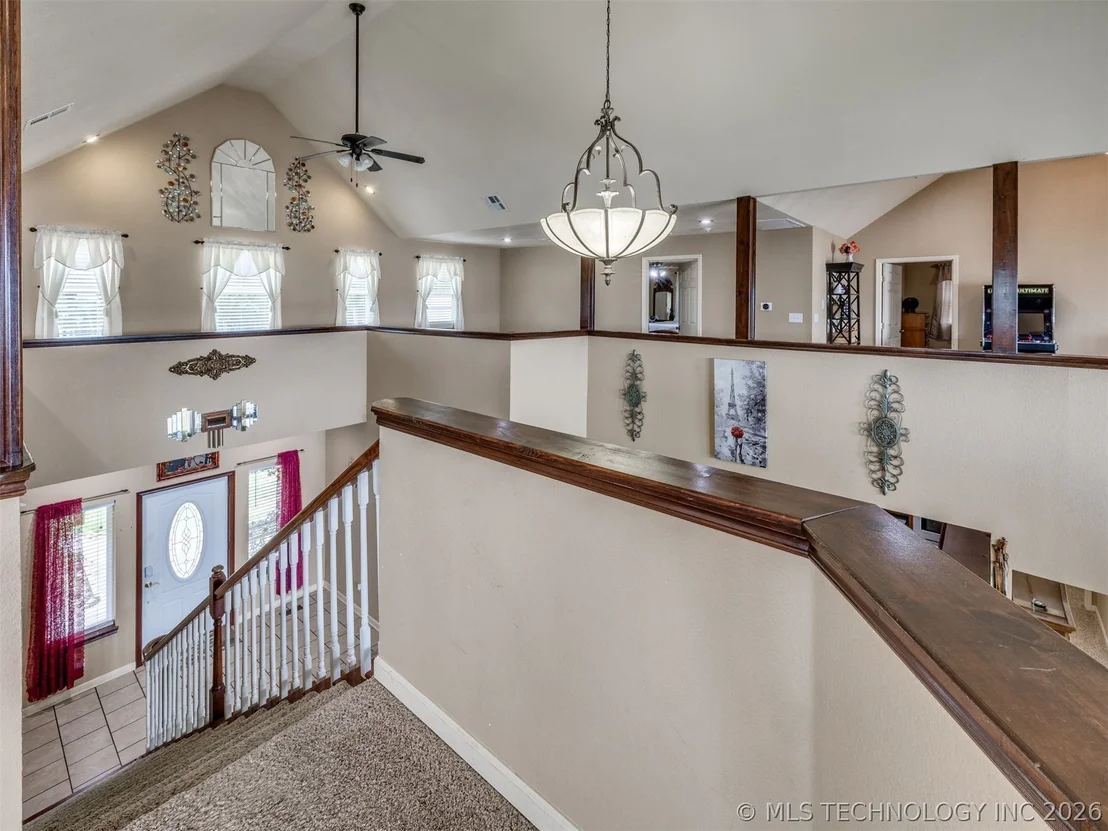 Photo of 332 E Highland Avenue
