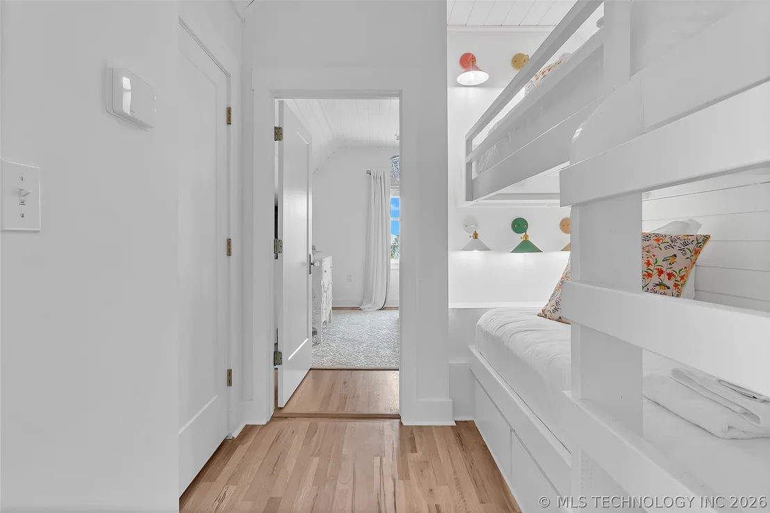 Photo of 32 Firefly Lane