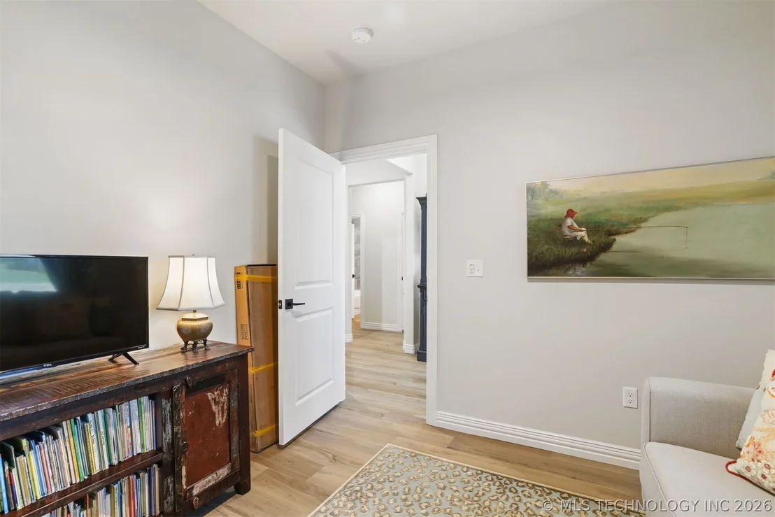 Photo of 302 Peachtree Road