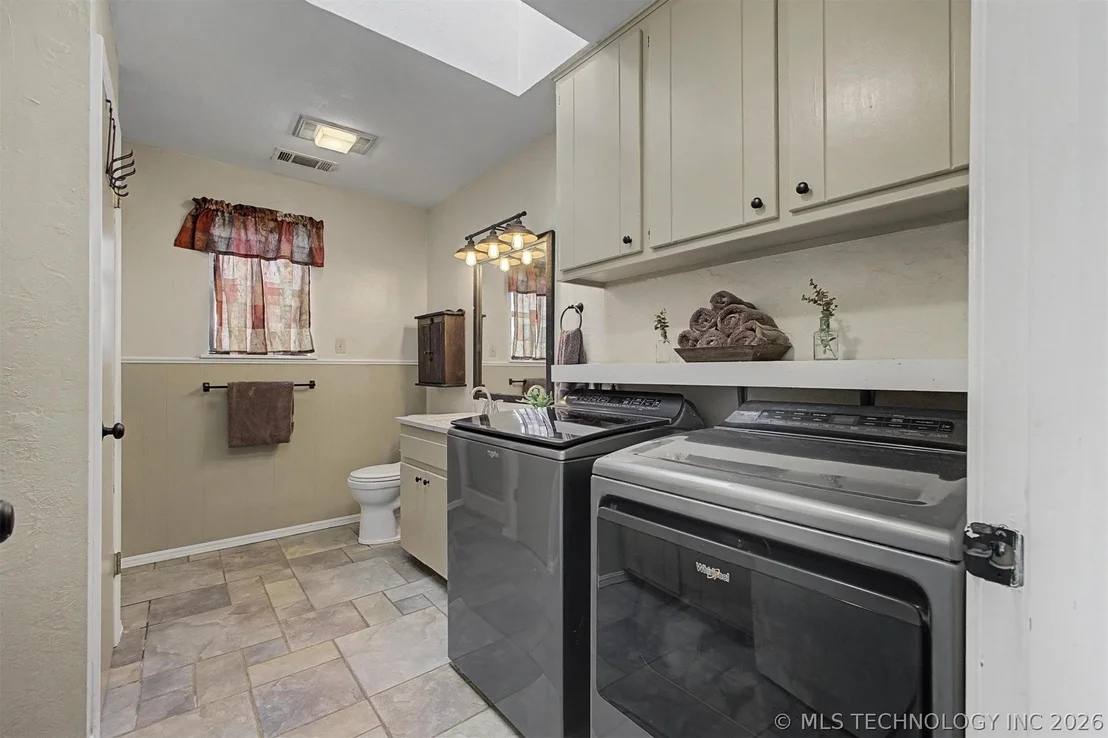 Photo of 5328 Monroe Road