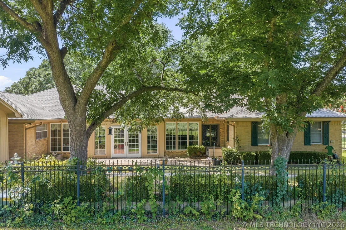 Photo of 521 Circle Drive