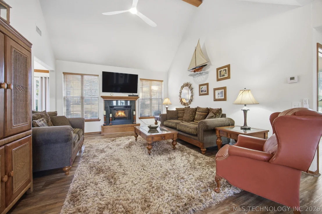 Photo of 2445 Avalon Drive