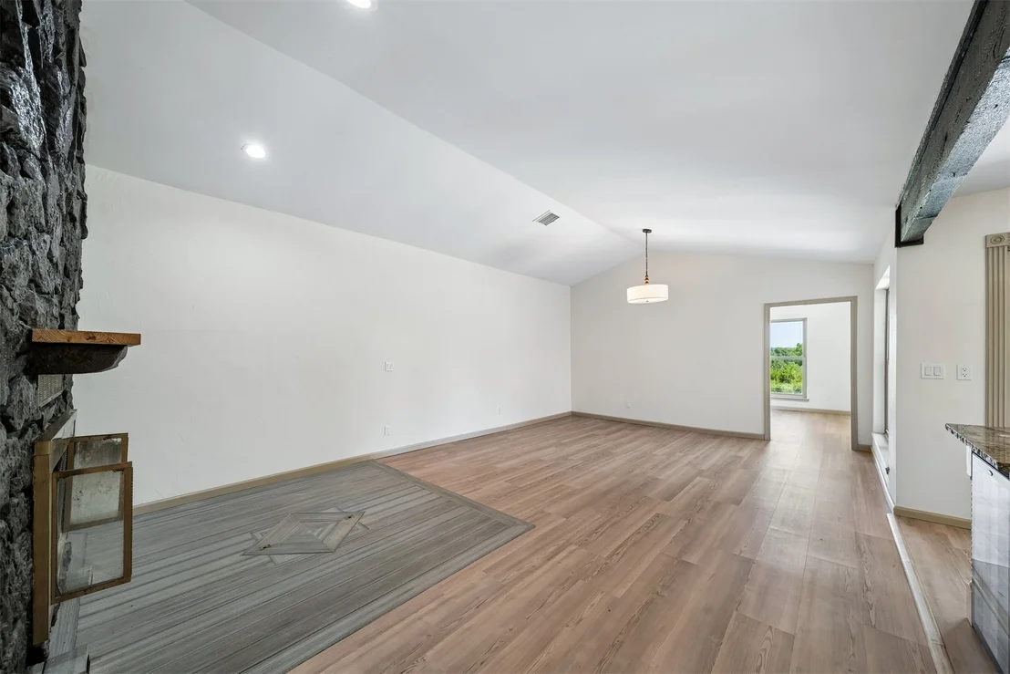 Photo of 31475 Dunegan Road