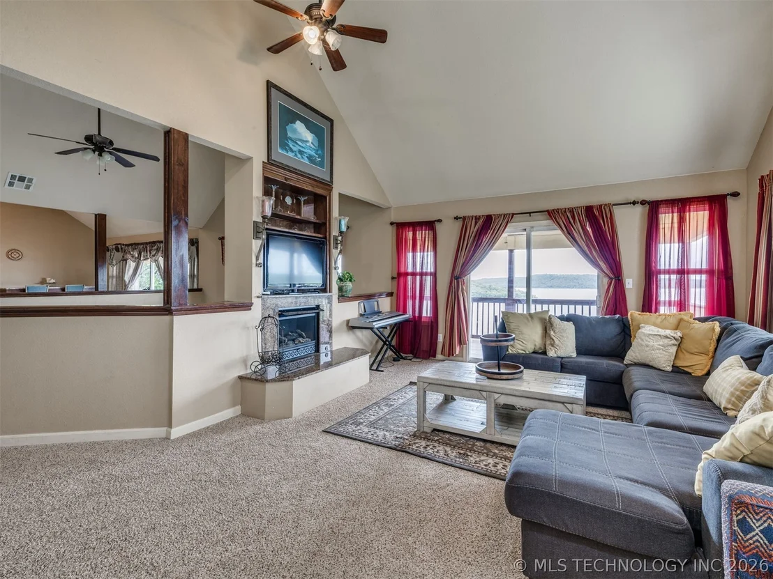 Photo of 332 E Highland Avenue