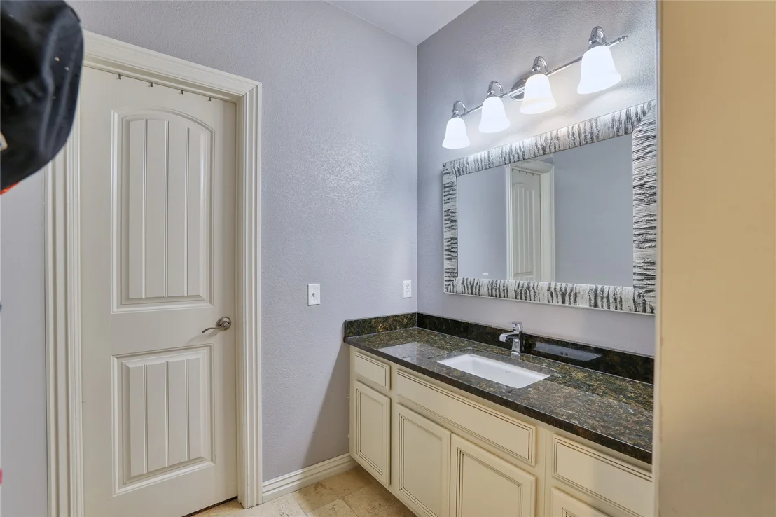 Photo of 905 Summit Ridge