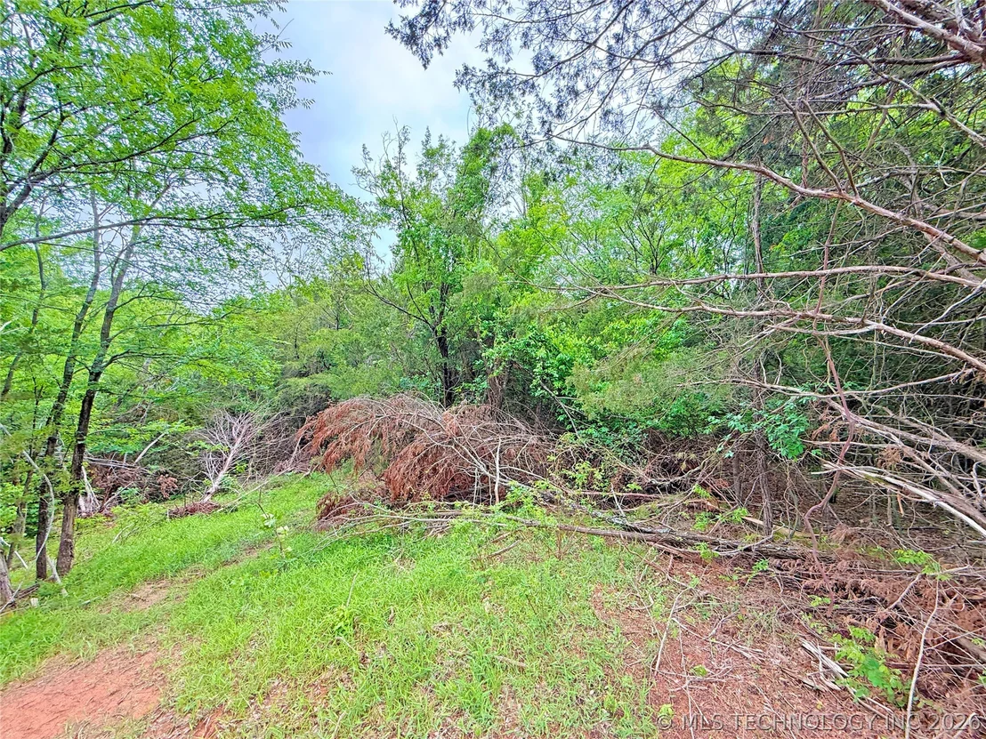 Photo of 46 Lakeside Circle