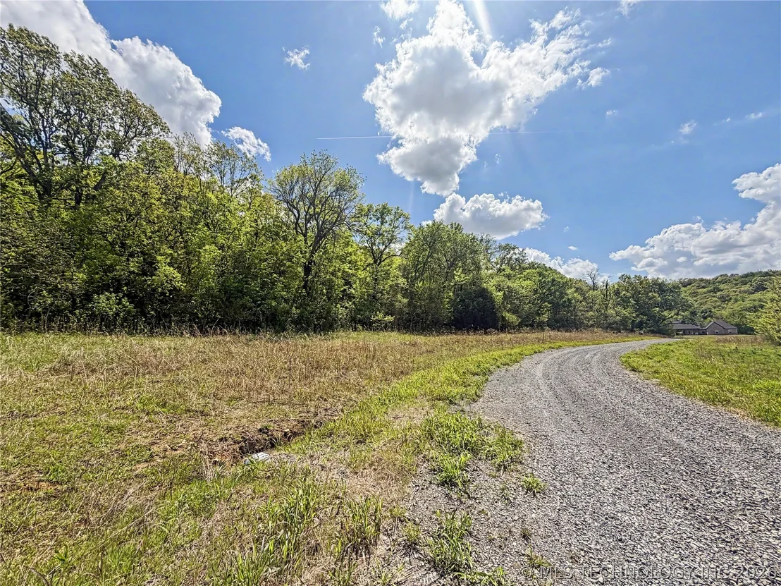 Photo of 421 S Thunder Road