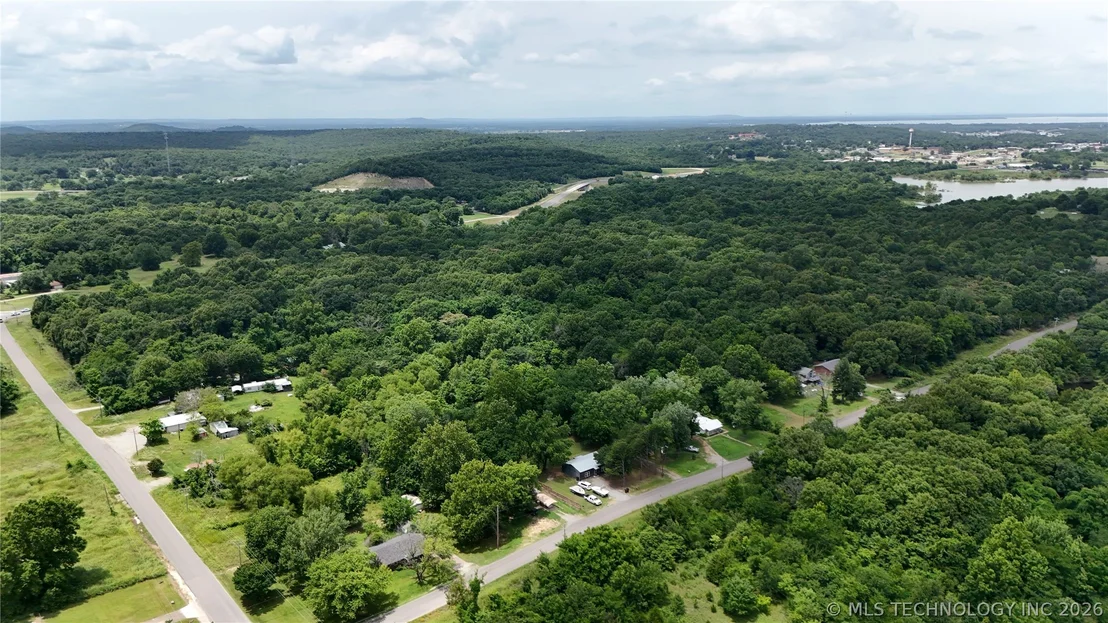 Photo of 330 E 1210 Road