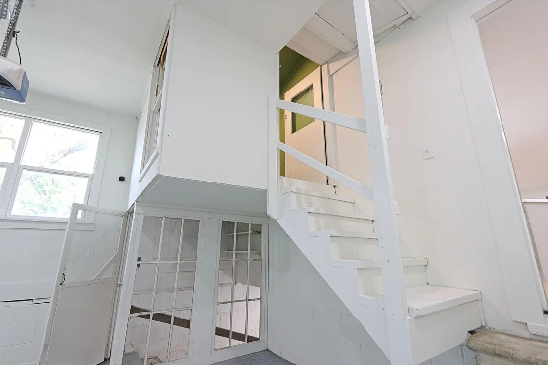 Photo of 8441 Old Taft Road