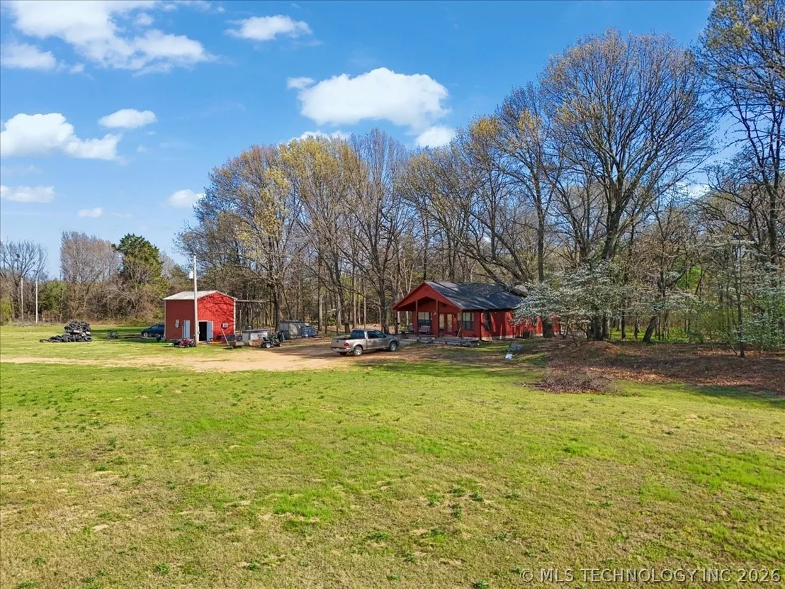 Photo of 2576 Winnett Road