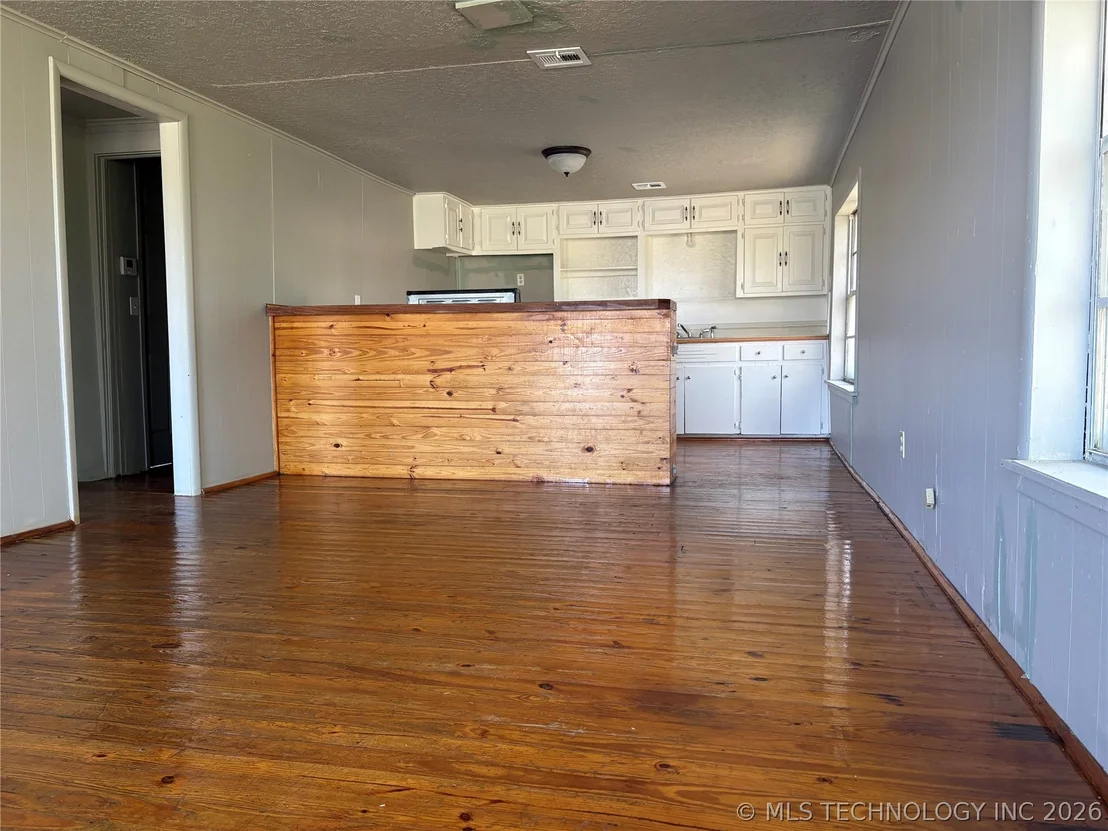 Photo of 516 E 5th Street