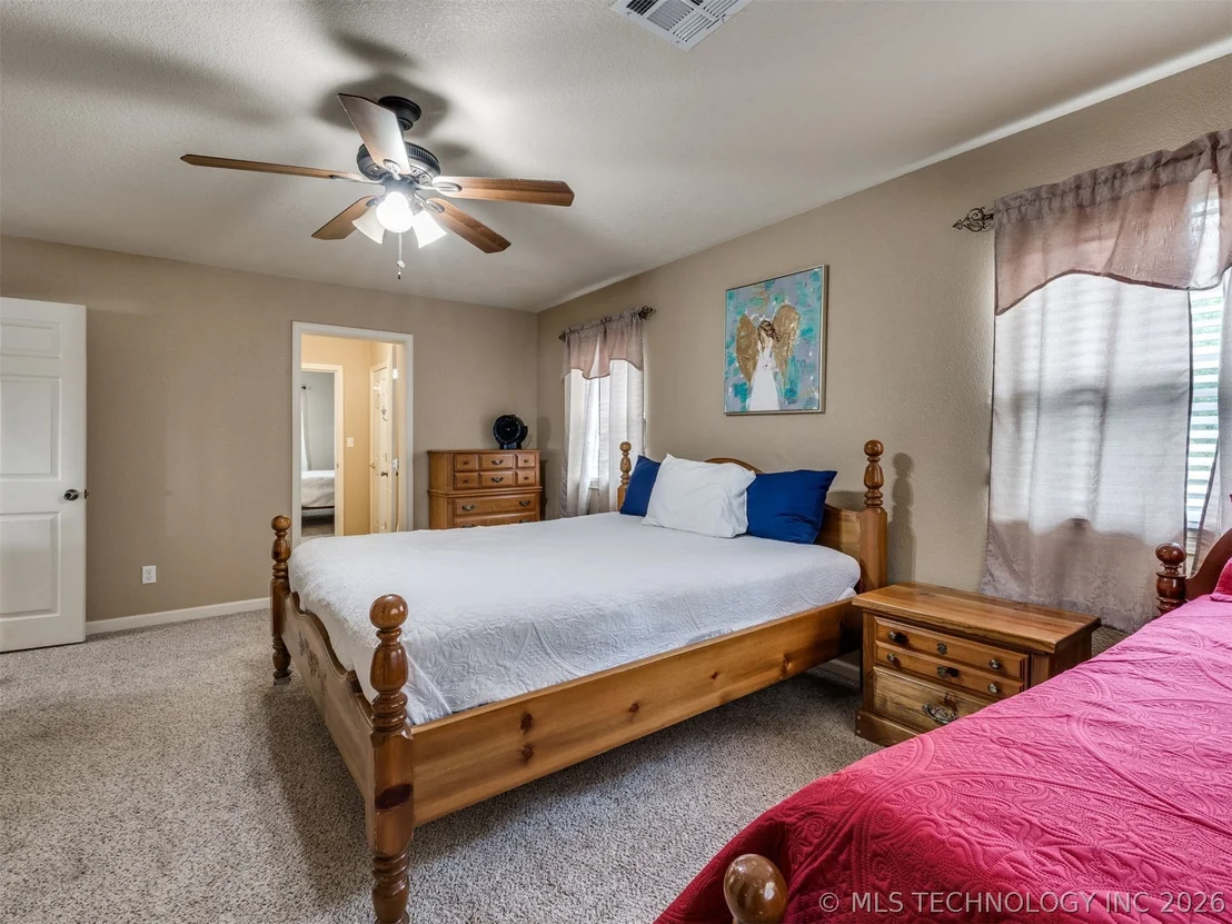 Photo of 332 E Highland Avenue