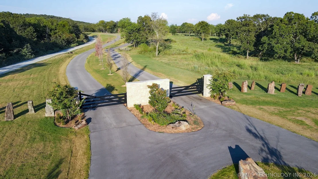 Photo of 10 Pebble Ridge Road