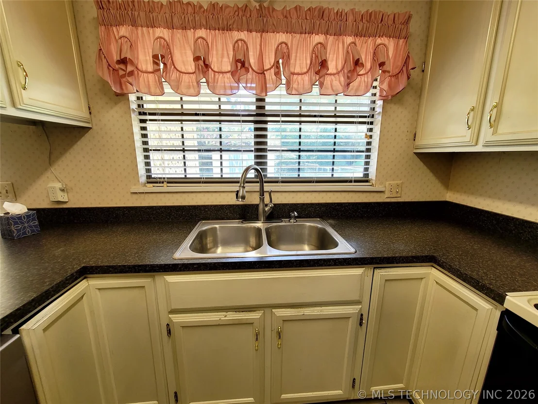 Photo of 112 Meadowlark Road