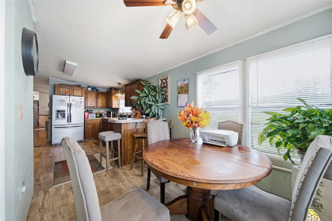 Photo of 394107 E 1150 Road