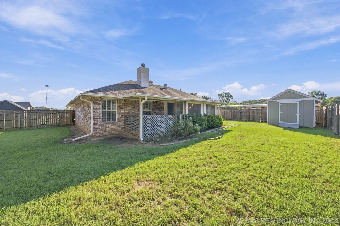 Photo of 2301 Piney Point Avenue