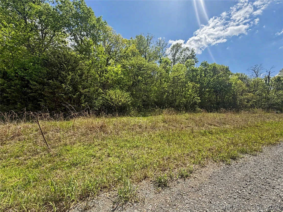 Photo of 417 S Thunder Road